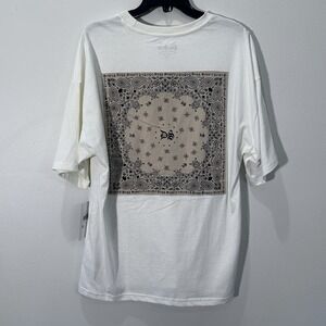 Dogg Supply By‎ SNOOP DOGG Ivory Bandana Print Crewneck TEE SHIRT Size Medium